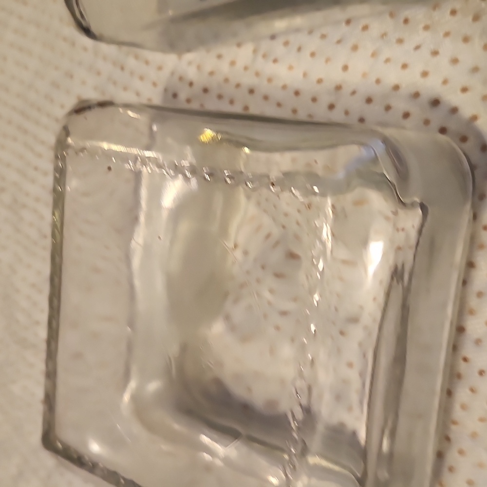 Anchor Hocking Square Glass Canister.        Set of 2 Airtight - Picture 5 of 6